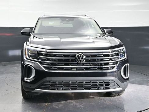 Used 2025 Volkswagen Atlas SEL AWD/4WD image 2