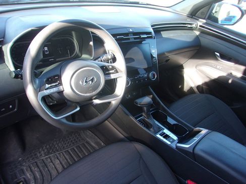 Used 2023 Hyundai Santa Cruz SE image 17