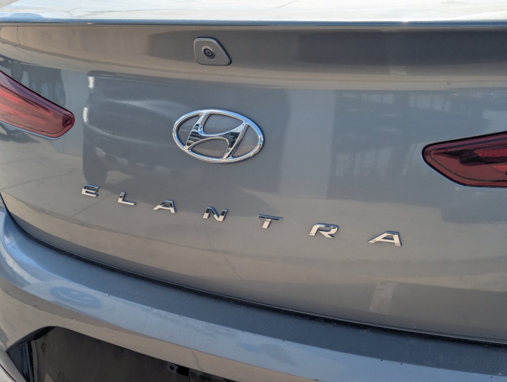 Used 2019 Hyundai Elantra Value Edition FWD image 5