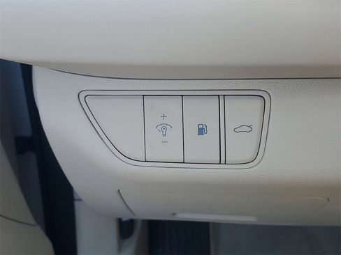 New 2026 Genesis G70 2.5T Prestige image 21