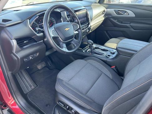 Used 2021 Chevrolet Traverse LT image 5