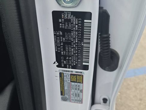 Used 2025 Kia Sportage LX FWD image 27