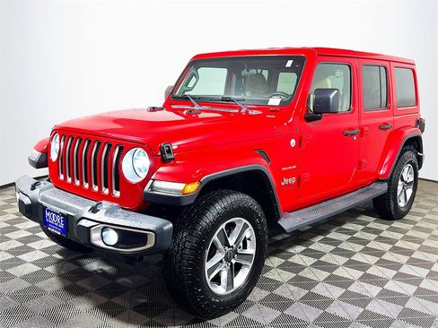 Used 2018 Jeep Wrangler Unlimited Sahara w/ Cold Weather Group image 4