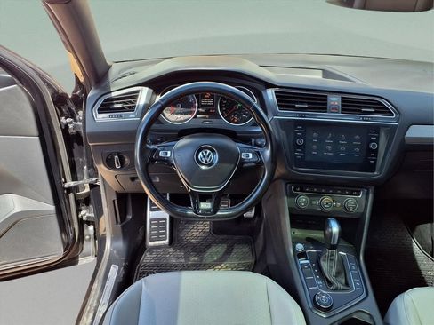 Used 2021 Volkswagen Tiguan SEL AWD/4WD image 9
