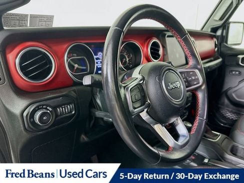 Used 2022 Jeep Wrangler Unlimited Rubicon w/ Safety Group AWD/4WD image 11