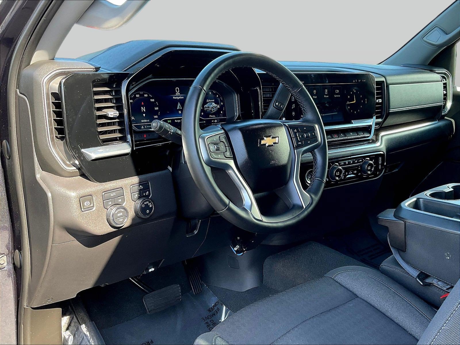Used 2023 Chevrolet Silverado 1500 LT AWD/4WD image 21