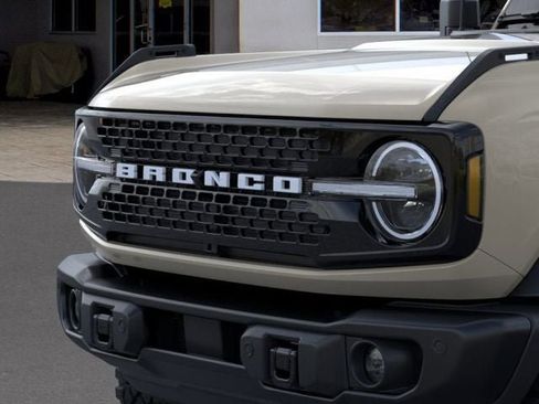 New 2026 Ford Bronco Badlands image 19