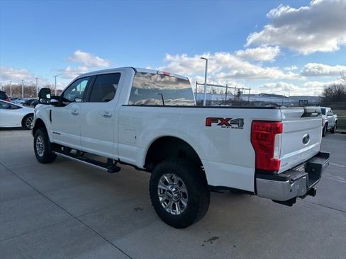 Used 2017 Ford F350 XLT w/ XLT Premium Package image 4