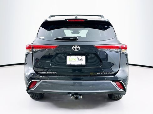 Used 2020 Toyota Highlander Limited image 7