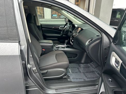Used 2020 Nissan Pathfinder SV AWD/4WD image 27