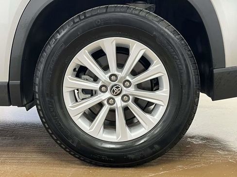Used 2025 Toyota Grand Highlander FWD image 13