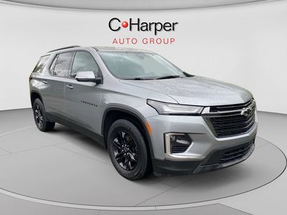 Used 2023 Chevrolet Traverse LT w/ Midnight/Sport Edition