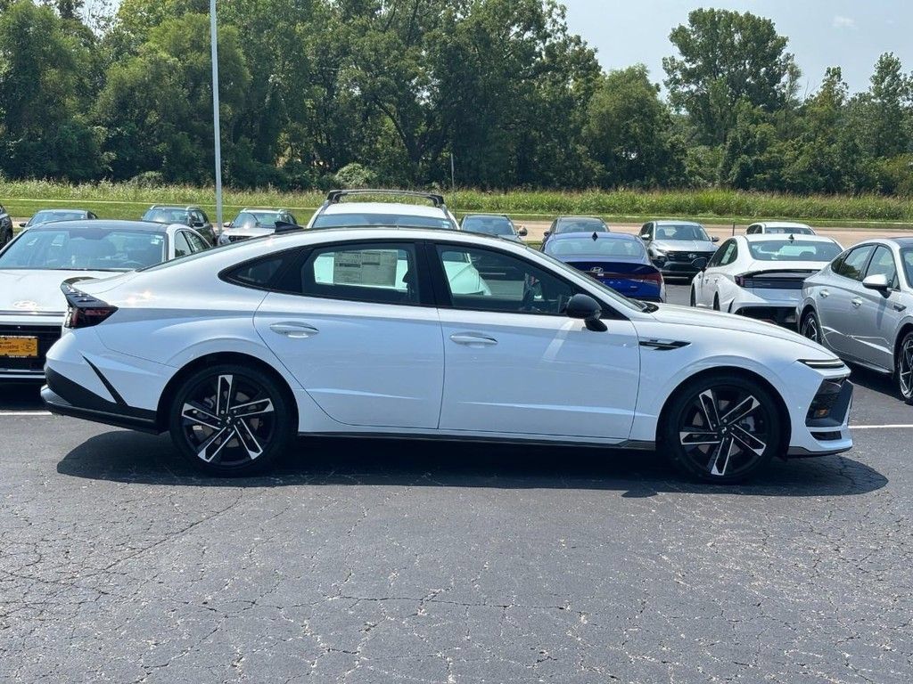 New 2025 Hyundai Sonata N Line FWD image 2