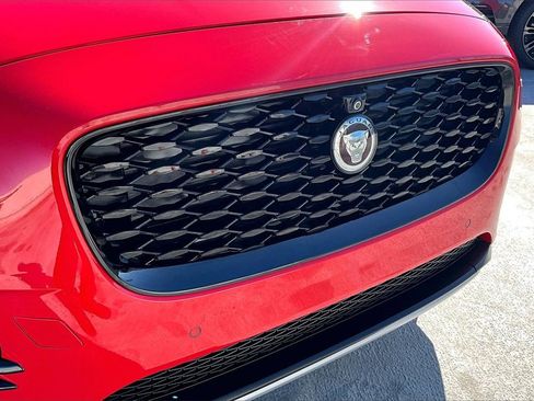Used 2021 Jaguar E-PACE SE image 31