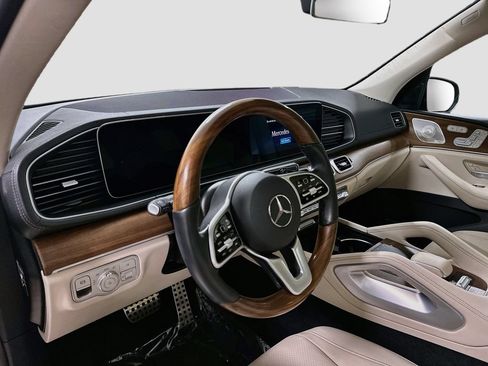 Certified 2022 Mercedes-Benz GLS 450 4MATIC image 4