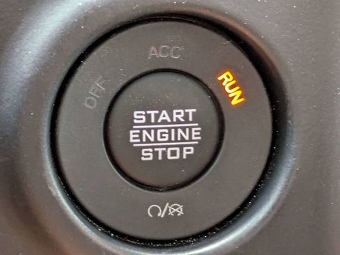 Used 2023 Jeep Wrangler Unlimited Sahara w/ Cold Weather Group AWD/4WD image 28