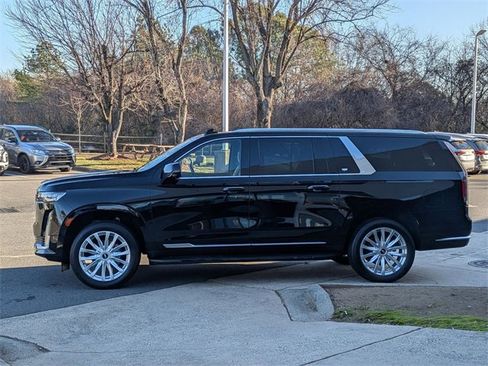 Used 2022 Cadillac Escalade ESV Luxury image 6