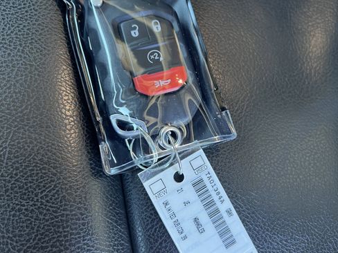 Used 2021 Jeep Wrangler Unlimited Rubicon w/ Dual Top Group image 38