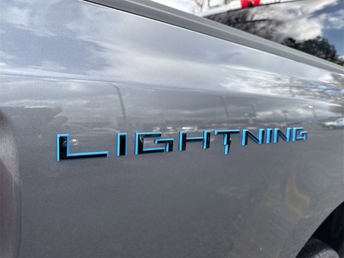 Used 2024 Ford F150 Lightning Lariat image 18