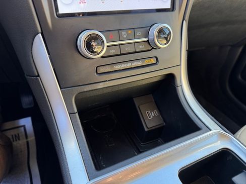 Certified 2023 Ford Edge SEL w/ Convenience Package image 40