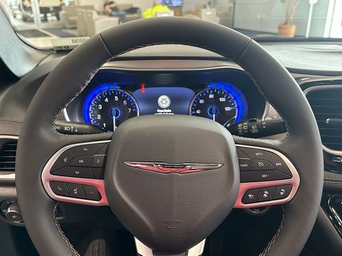 New 2026 Chrysler Pacifica Pinnacle image 21