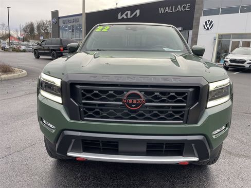 Used 2022 Nissan Frontier Pro-X image 2