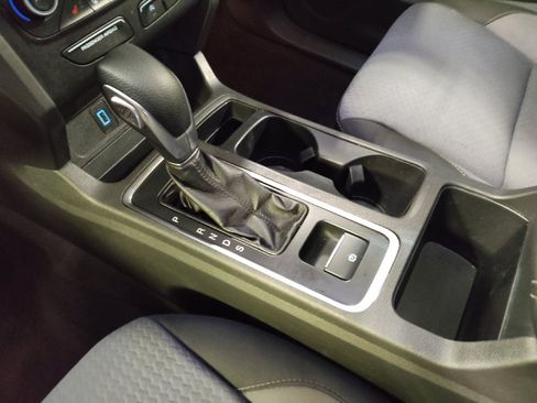 Used 2019 Ford Escape SE FWD image 26