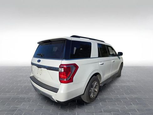 Used 2020 Ford Expedition XLT w/ Equipment Group 201A RWD image 3