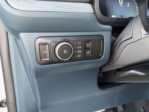 New 2025 Ford Maverick Lobo image 17