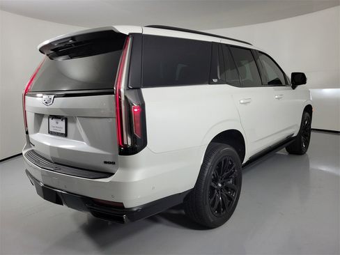 Certified 2024 Cadillac Escalade Sport w/ LPO, ONYX Package image 4