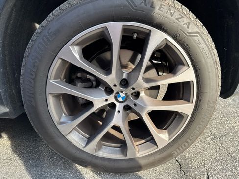 Used 2024 BMW X5 xDrive40i w/ Premium Package image 13