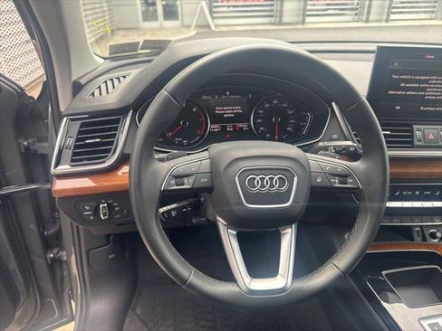 Used 2023 Audi Q5 2.0T Premium w/ Convenience Package AWD/4WD image 28