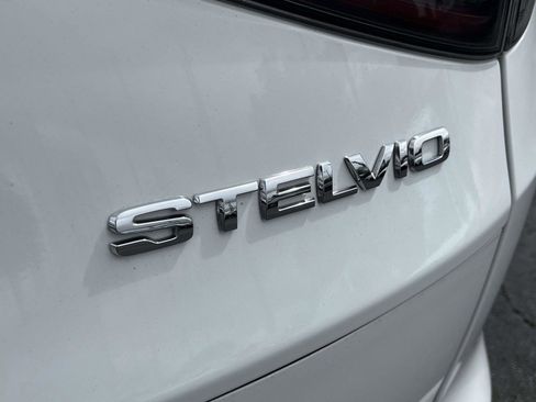 Used 2024 Alfa Romeo Stelvio Sprint image 36