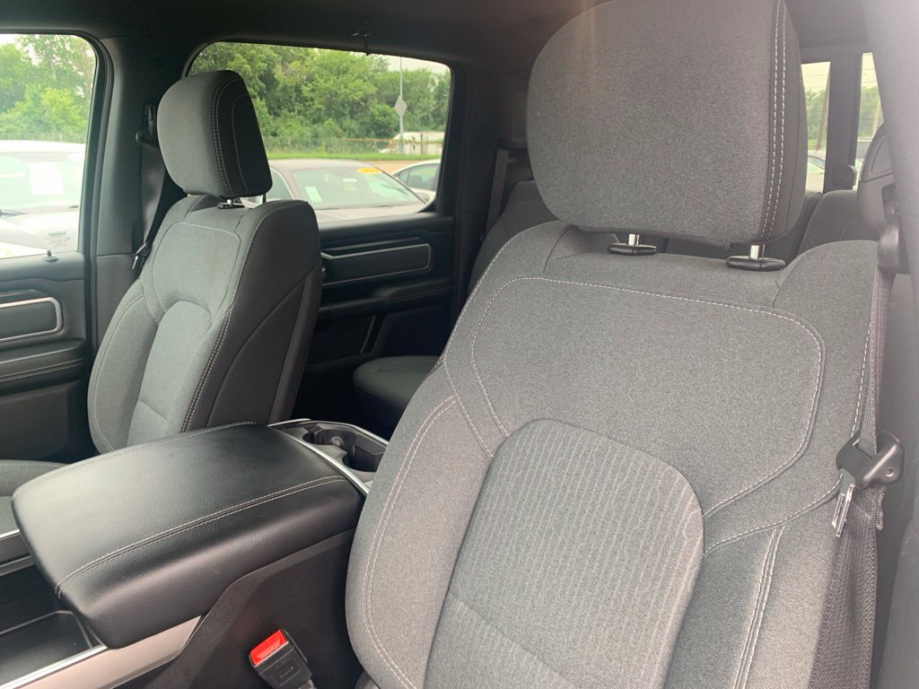 Used 2022 RAM 1500 Big Horn AWD/4WD image 16