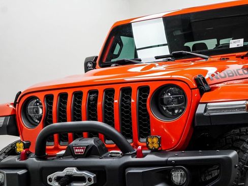 Used 2020 Jeep Gladiator Rubicon image 2