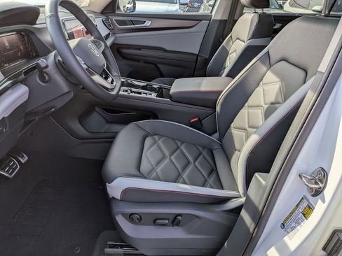 New 2026 Volkswagen Atlas Peak Edition AWD/4WD image 14