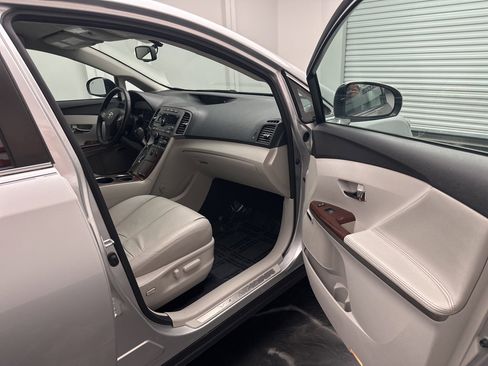 Used 2009 Toyota Venza Base image 8