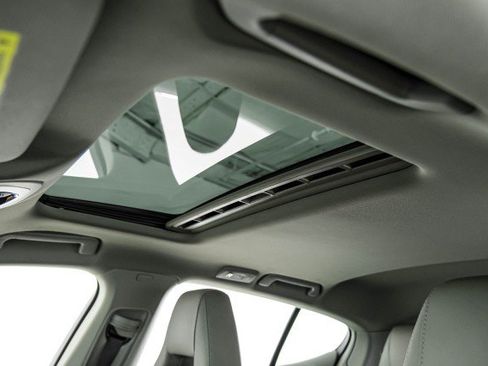 Used 2011 Porsche Panamera S image 22