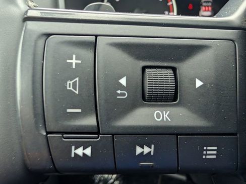 Used 2025 Nissan Rogue SV AWD/4WD image 15