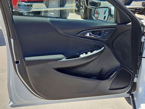 Used 2021 Chevrolet Malibu LT FWD image 21