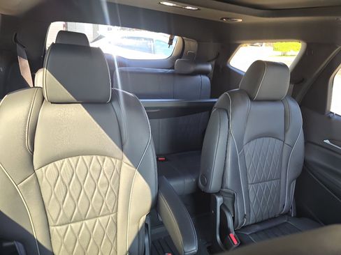 Used 2023 Buick Enclave Avenir w/ Avenir Technology Package image 13