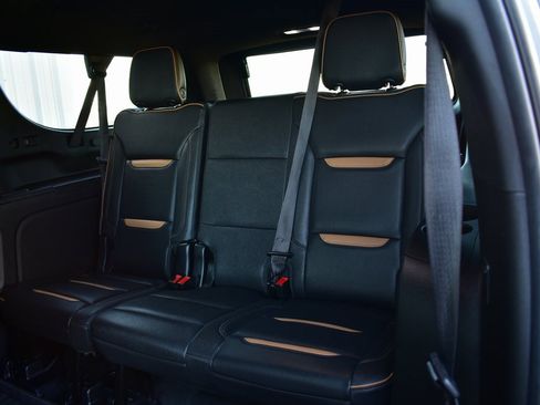 Used 2023 GMC Yukon XL AT4 w/ AT4 Premium Plus Package image 27