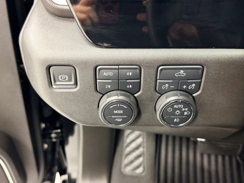Certified 2024 Chevrolet Silverado 1500 RST w/ Convenience Package II AWD/4WD image 19