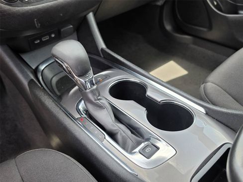 Used 2024 Chevrolet Malibu LT FWD image 22