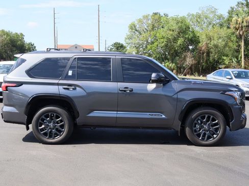Used 2026 Toyota Sequoia Platinum AWD/4WD image 10