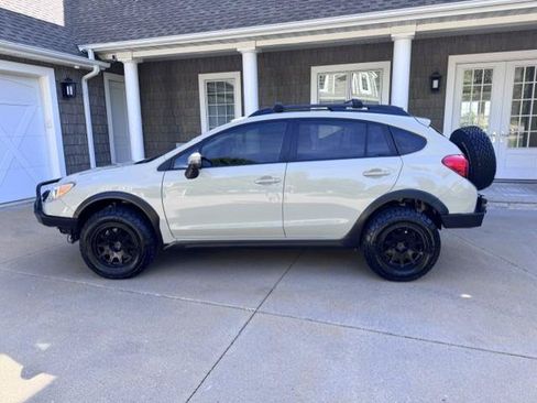 Used 2017 Subaru Crosstrek 2.0i Limited AWD/4WD image 3