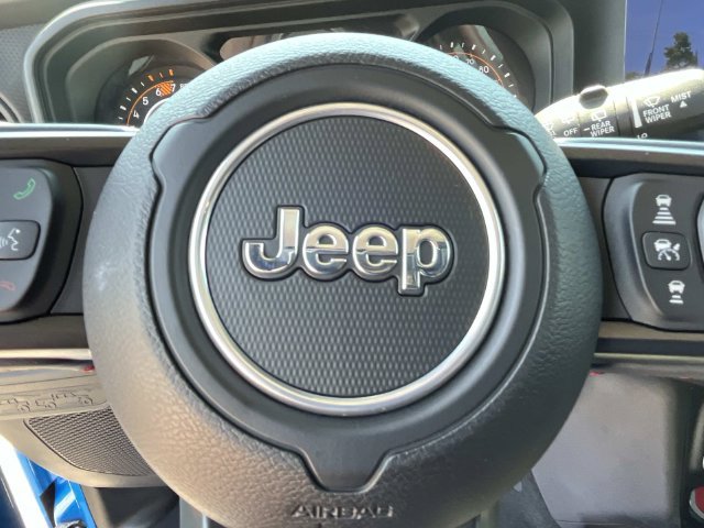 Used 2024 Jeep Wrangler Unlimited Rubicon AWD/4WD image 29