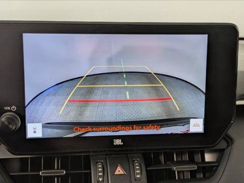 Used 2024 Toyota RAV4 XSE AWD/4WD image 31