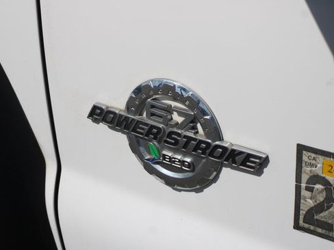 Used 2015 Ford F550 4x4 Crew Cab Super Duty image 44
