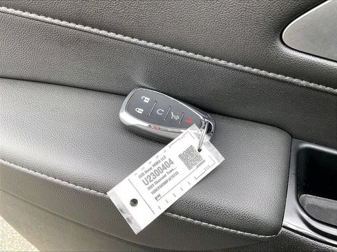 Used 2023 Chevrolet Traverse LT w/ LPO, Floor Liner Package AWD/4WD image 32